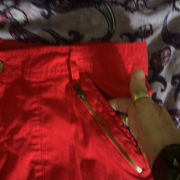 Cute stretchy red short shorts with zipper pockets& reg pockets front & back - Picture 3 of 6